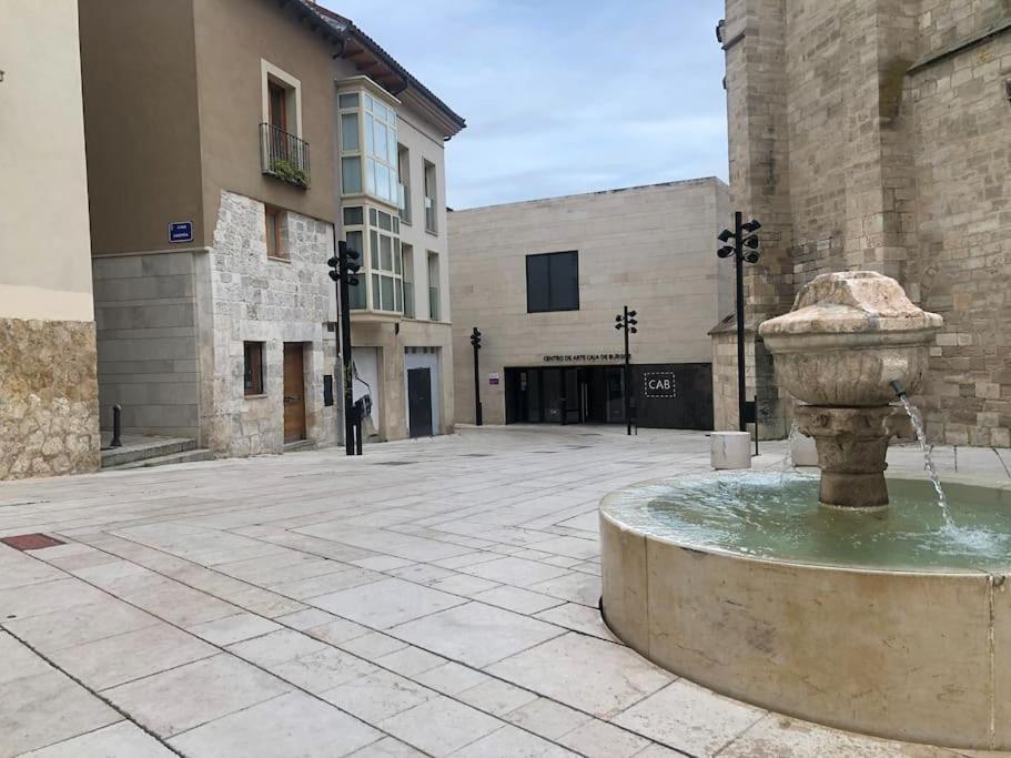 Vivienda De Uso Turistico En El Corazon De Burgos Apartment Exterior photo